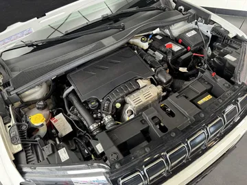 Car image 33