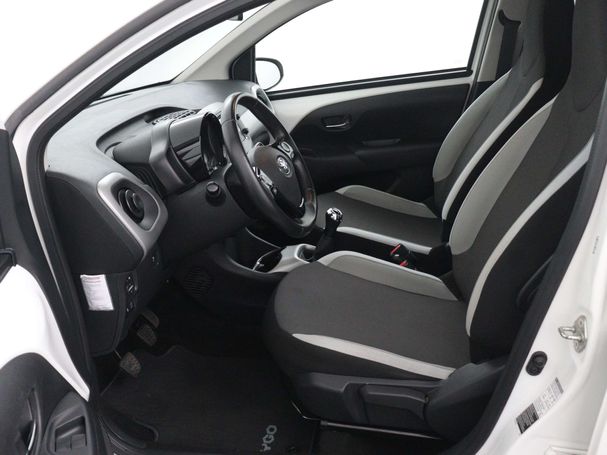 Toyota Aygo 51 kW image number 17