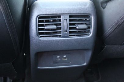 Car image 36