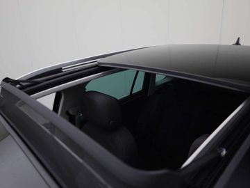 Car image 38