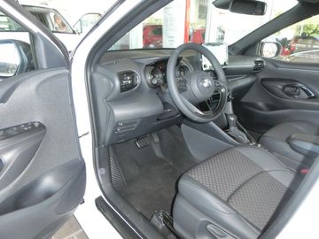 Car image 9