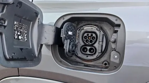 Car image 40