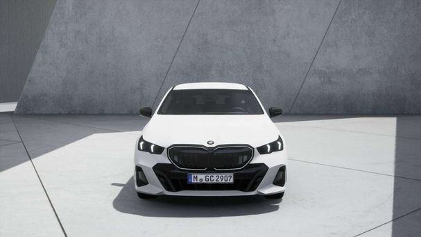 BMW 520d Touring 145 kW image number 2