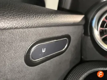 Car image 40