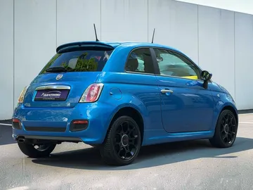 Car image 3