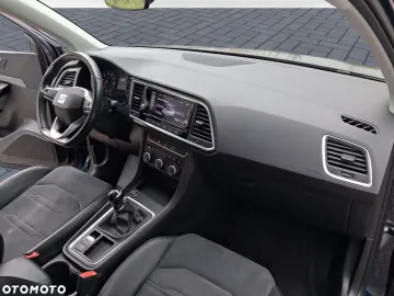 Car image 28