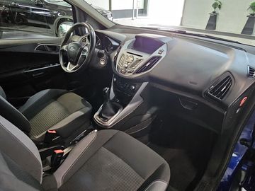 Car image 11