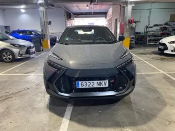 Car image 4