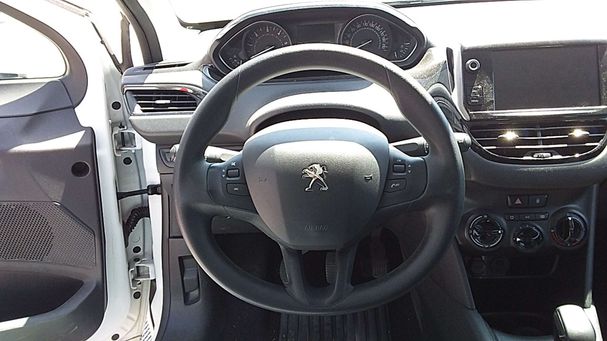 Peugeot 208 BlueHDi 100 74 kW image number 15