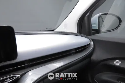 Car image 25