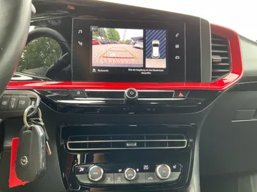 Car image 20
