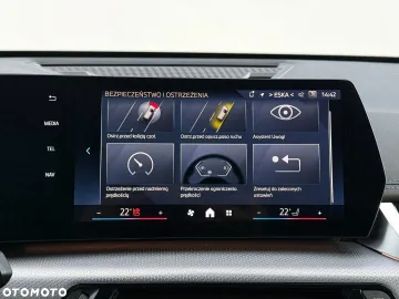 Car image 32