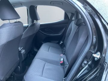 Car image 11