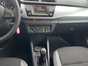 Car image 15