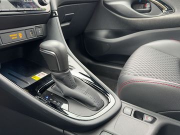 Car image 14