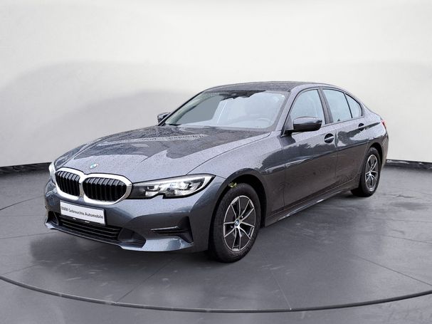 BMW 318i M Sport 115 kW image number 1