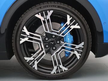 Car image 38