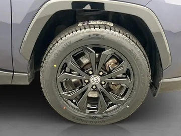 Car image 32