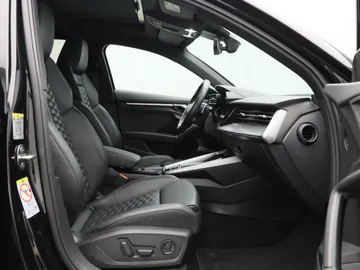 Car image 43
