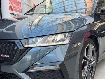 Car image 24