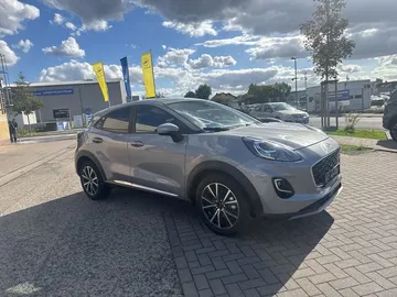 Car image 25