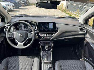 Car image 8