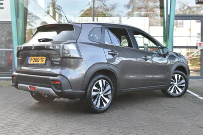 Car image 2