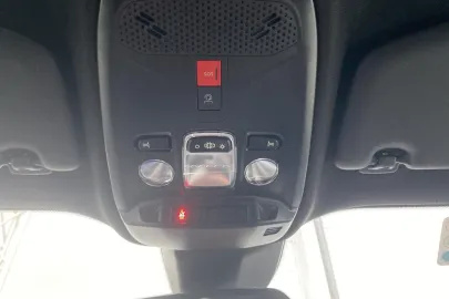 Car image 37