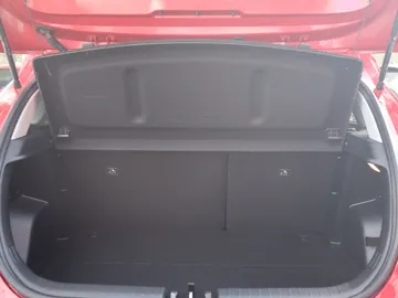 Car image 33