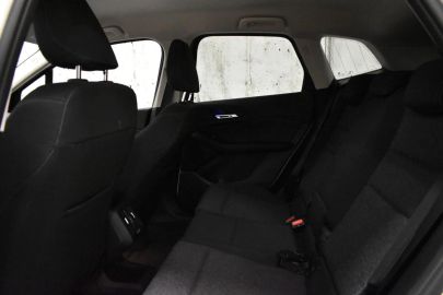 Car image 36