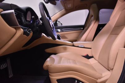 Car image 25