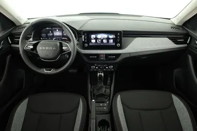 Car image 30