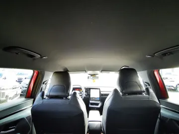 Car image 38