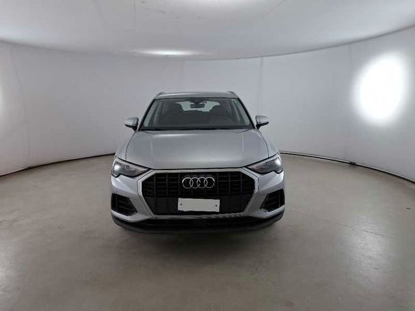 Audi Q3 35 TDI S tronic Business 110 kW image number 2