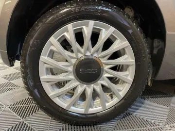 Car image 17