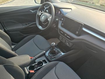 Car image 26