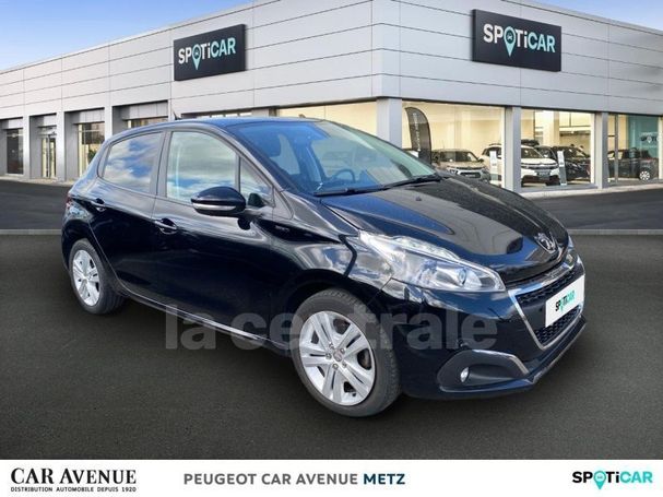 Peugeot 208 PureTech 82 Signature 61 kW image number 2