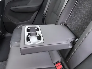 Car image 42