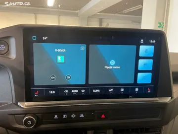 Car image 32