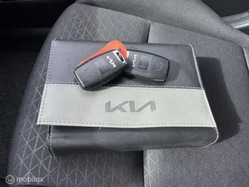 Car image 27