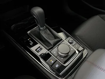 Car image 24