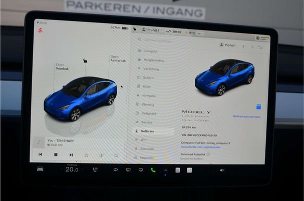 Tesla Model Y Long Range AWD 258 kW image number 20