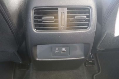 Car image 33