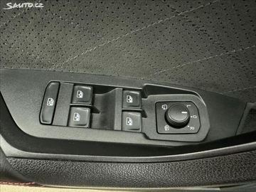 Car image 33