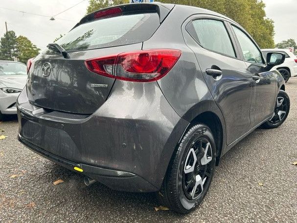 Mazda 2 90 Center-Line 66 kW image number 4