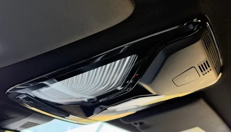 Car image 38