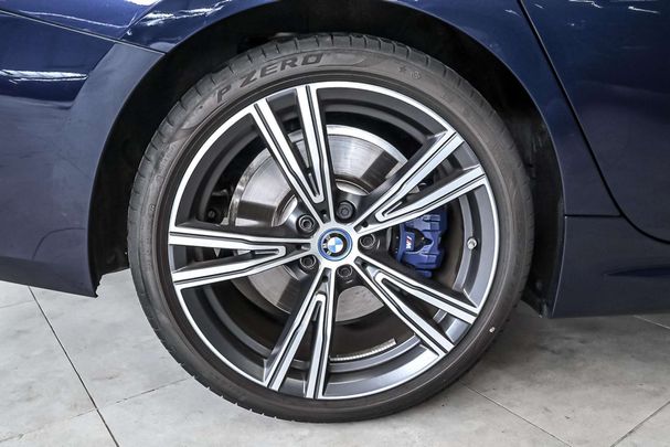 BMW 330e Touring xDrive 215 kW image number 5