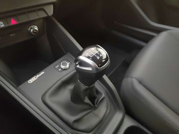 Car image 26