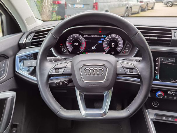 Audi Q3 35 TDI S tronic Advanced Business 110 kW image number 20