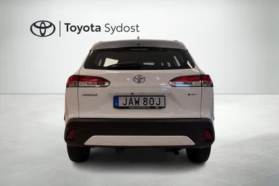 Car image 4